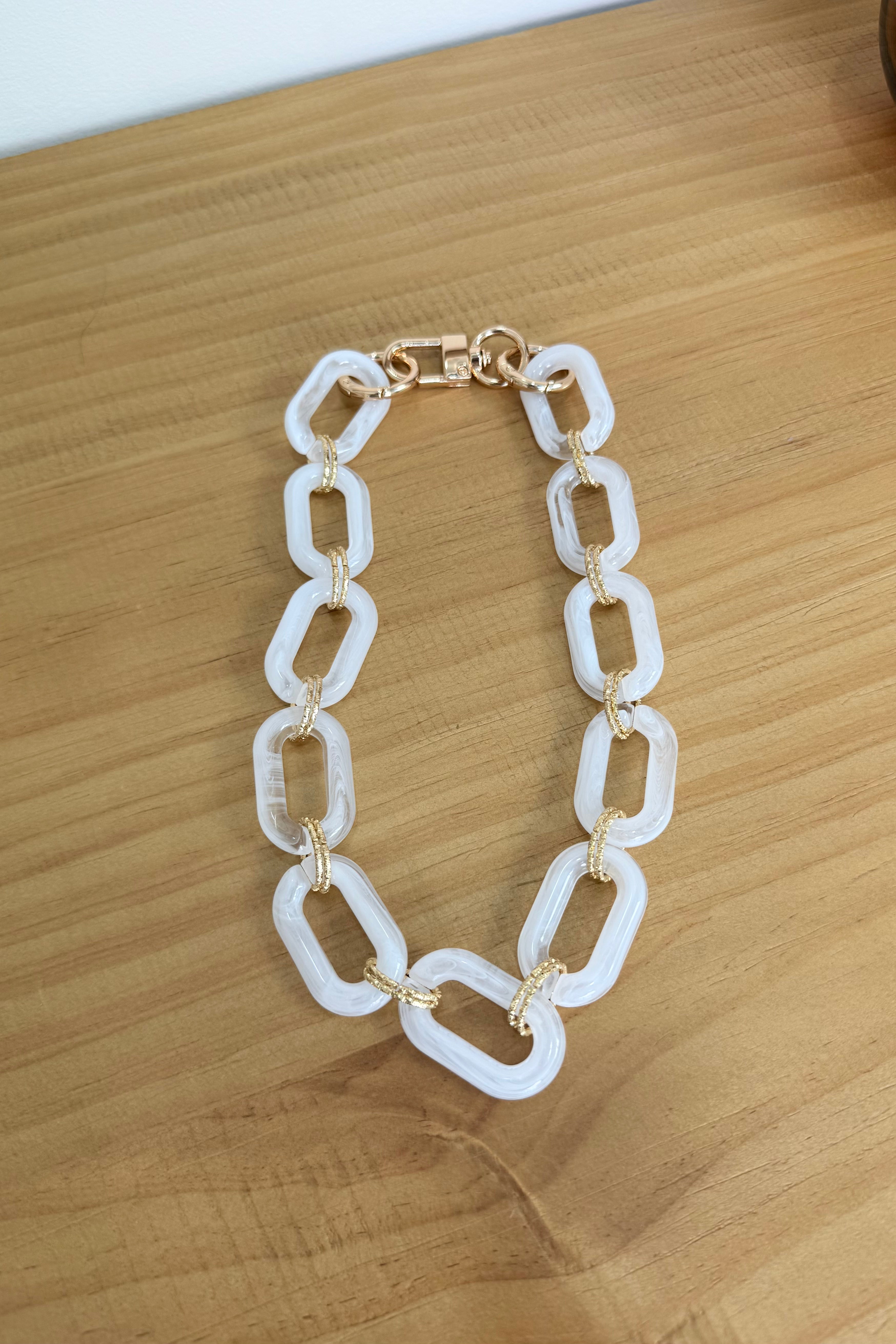 oversized resin linked chain necklace available in two colors
