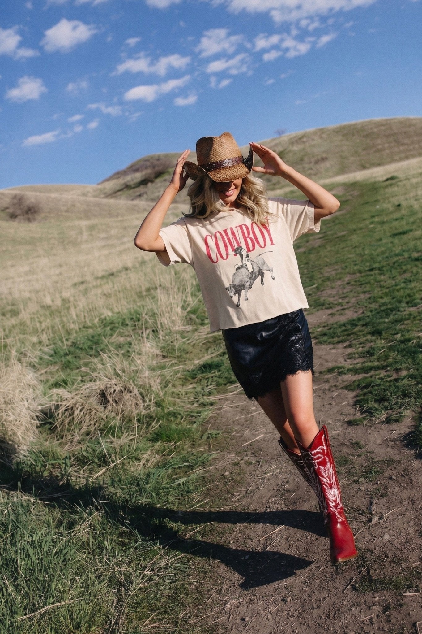 cowboy graphic tee, vintage western t-shirt for country concerts, Americana summer style with rodeo inspired design