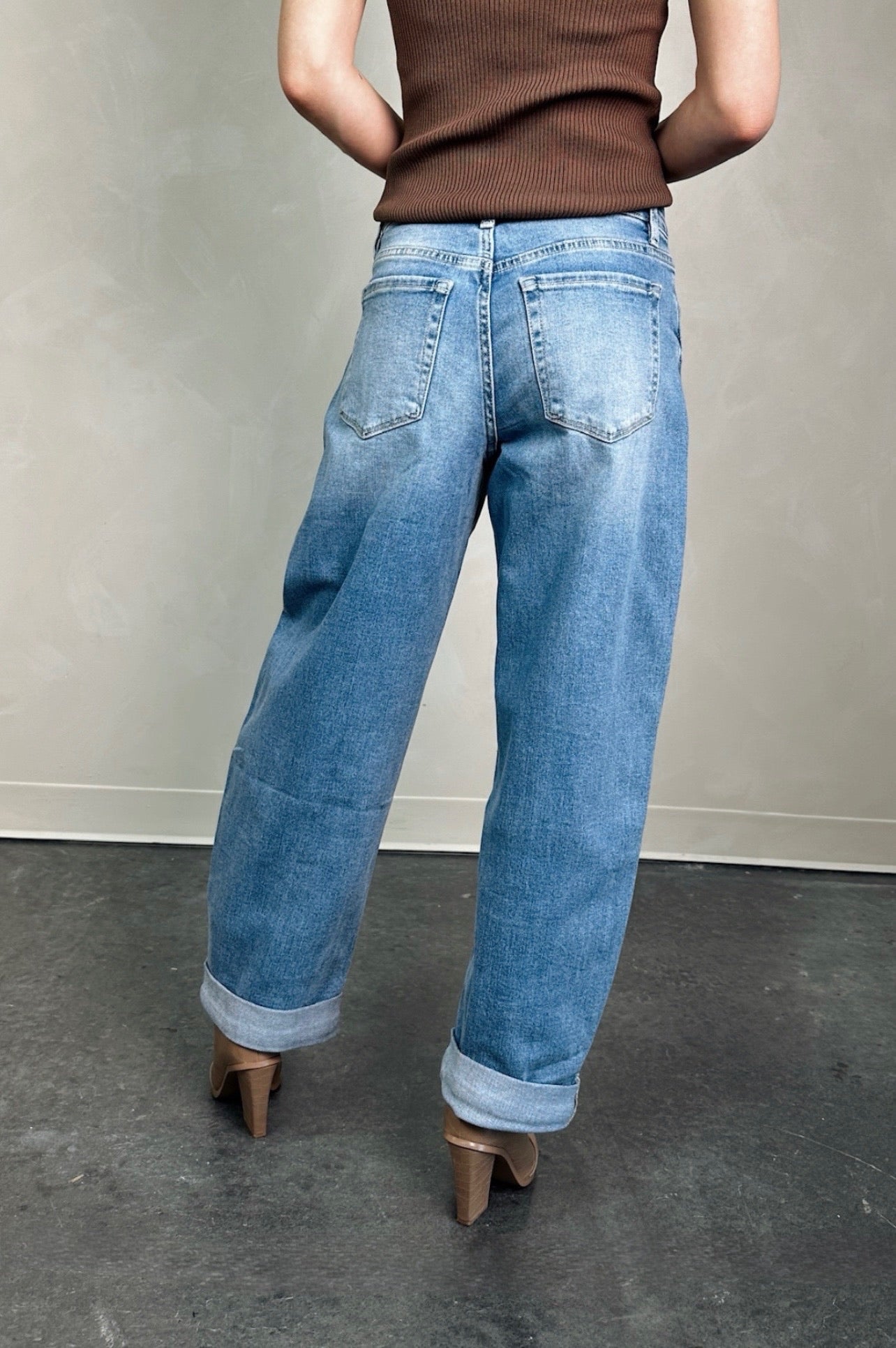 Carefree Barrel Blues Jeans