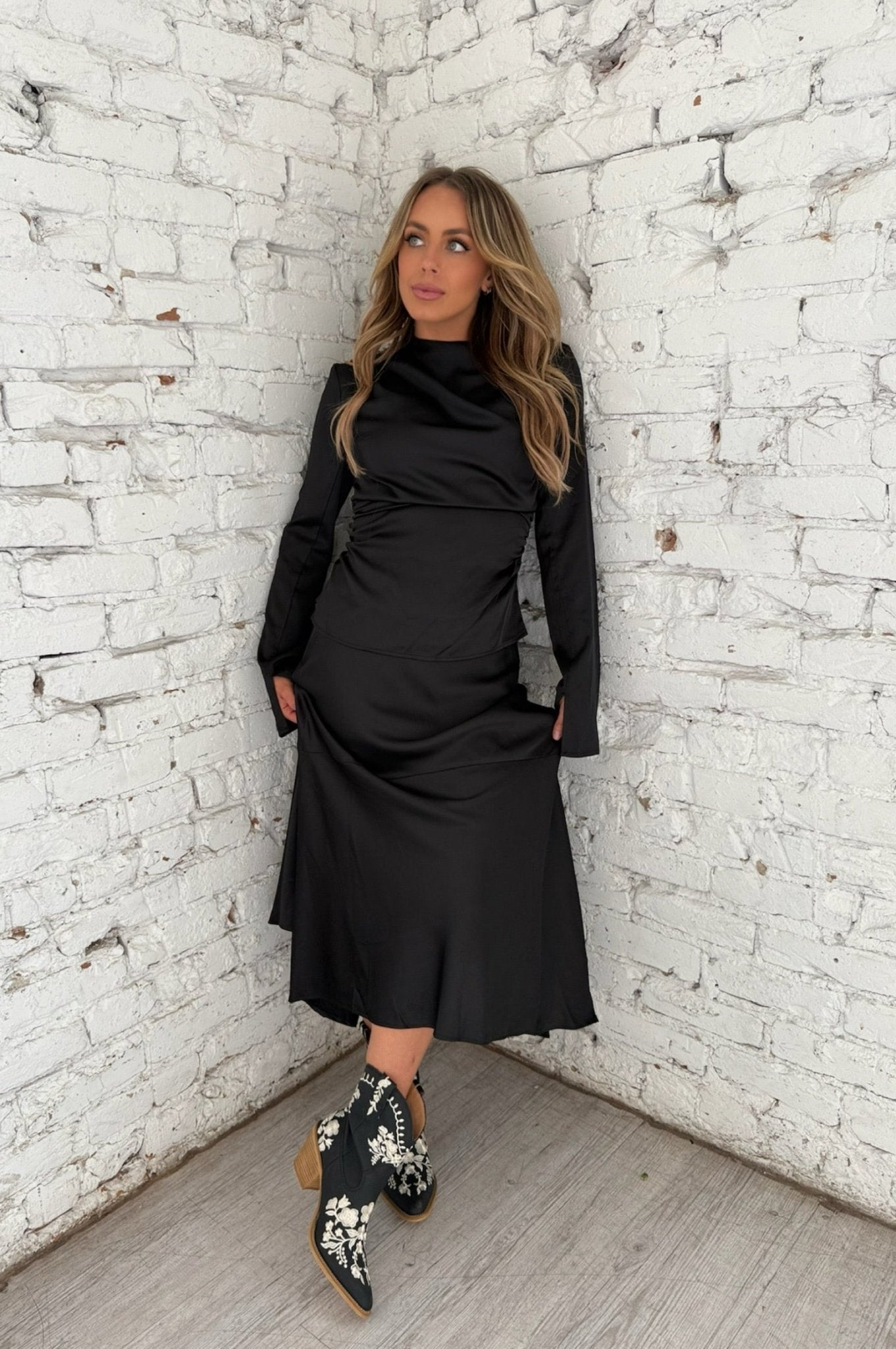 Dark Romance Ruched Top