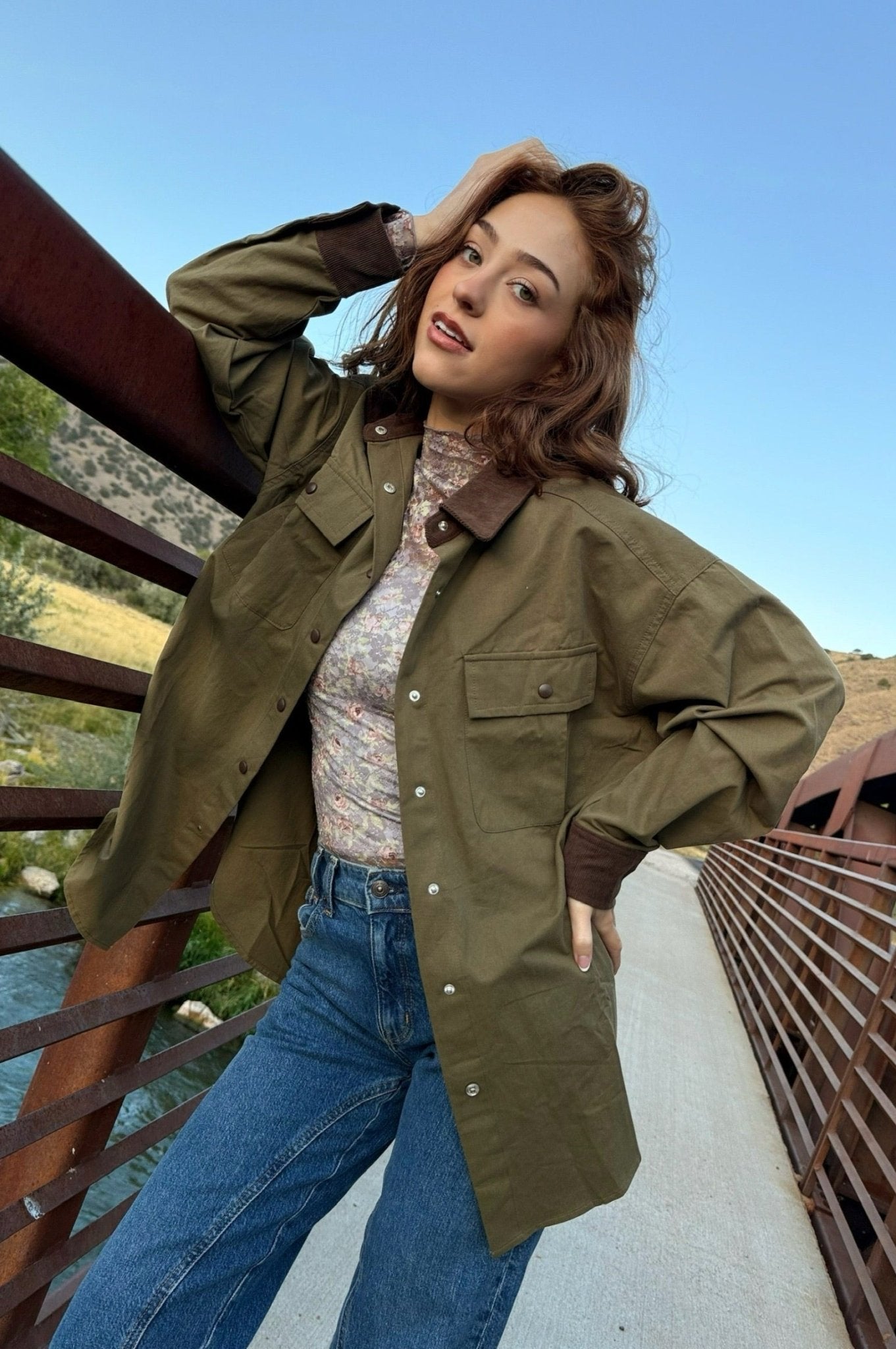 Shacket, womens shacket, womens utility jacket, womens work wear jacket, lightweight jacket, barn jacket, womens barn jacket