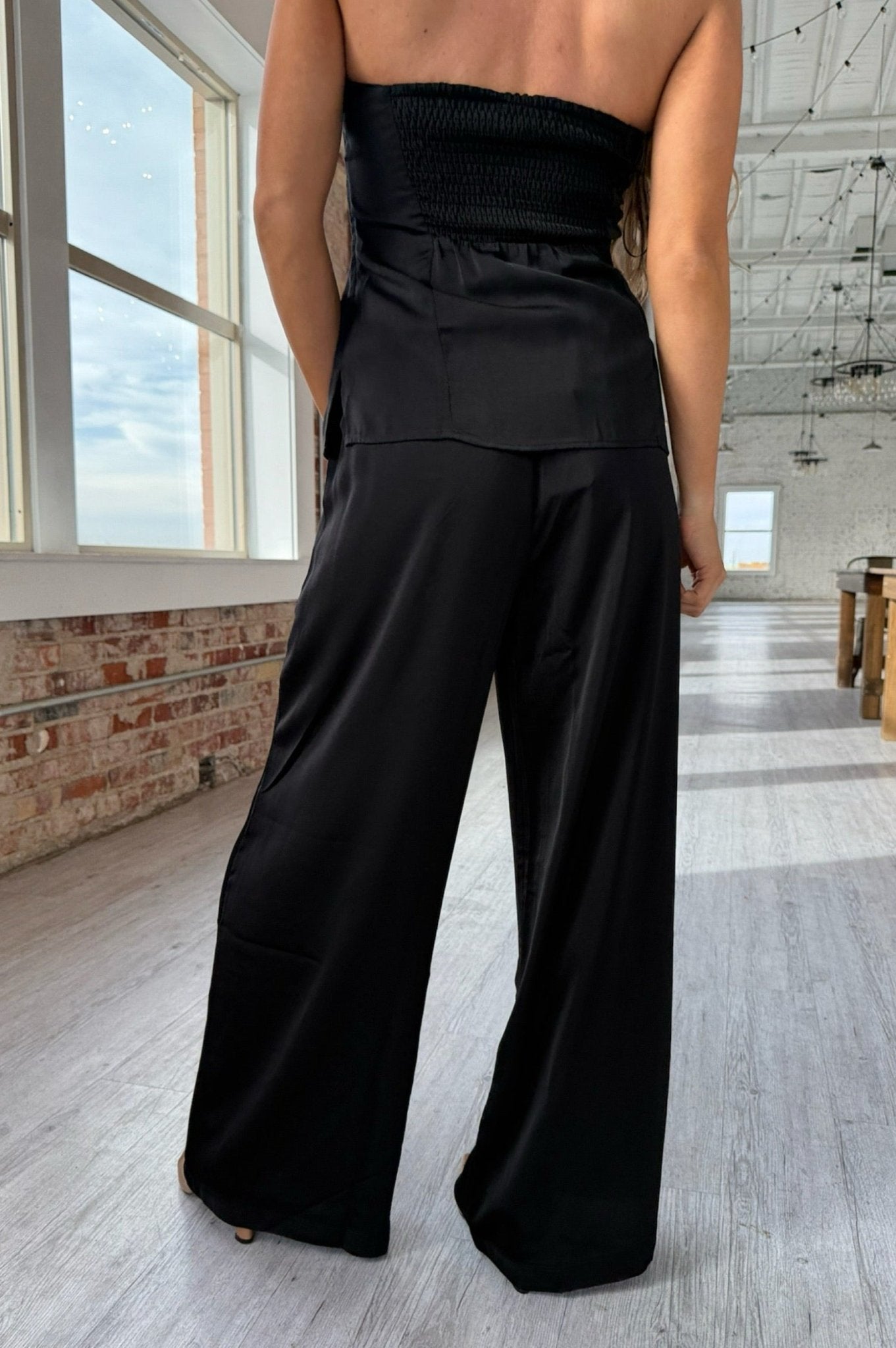 Satin Season Pleated Pants