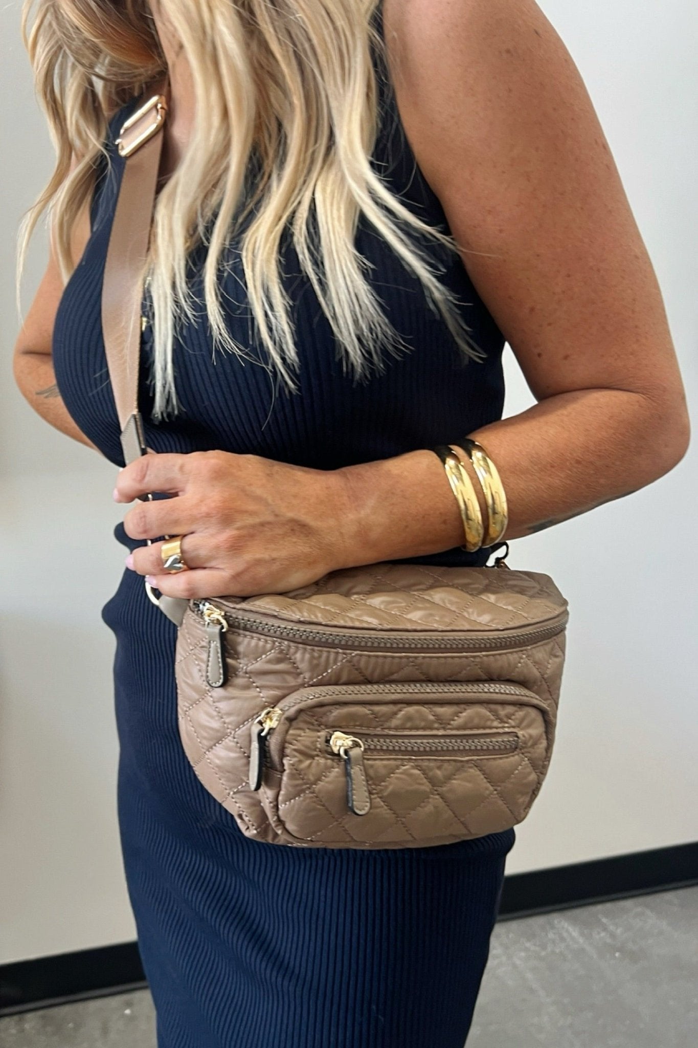 quilted belt bag with multi pockets