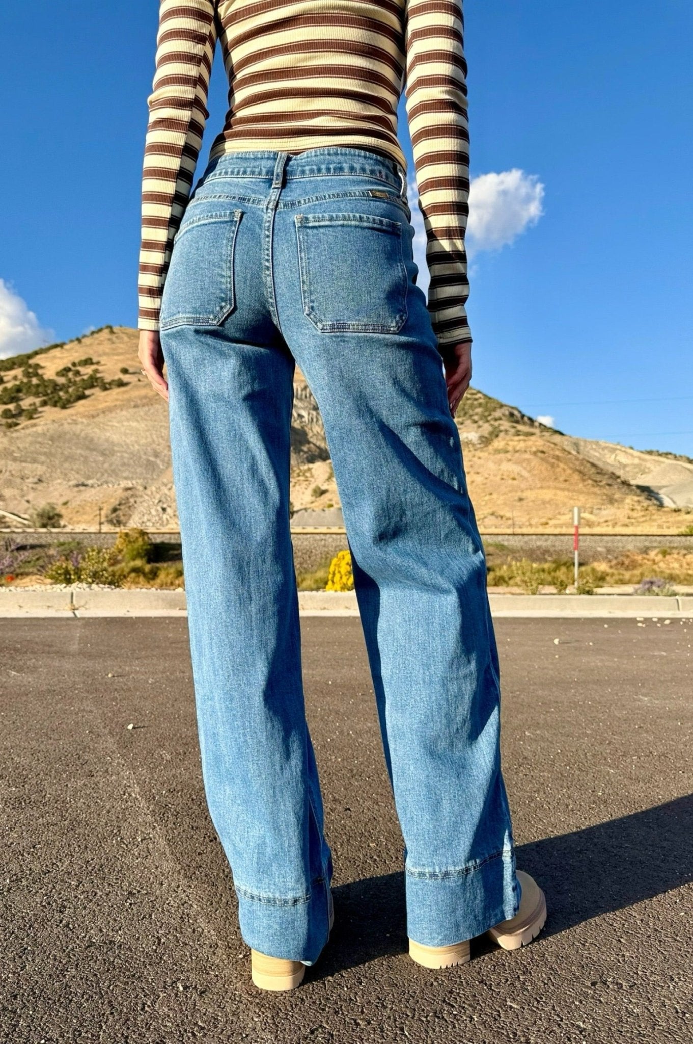 Wide Awake Mid Rise Jeans