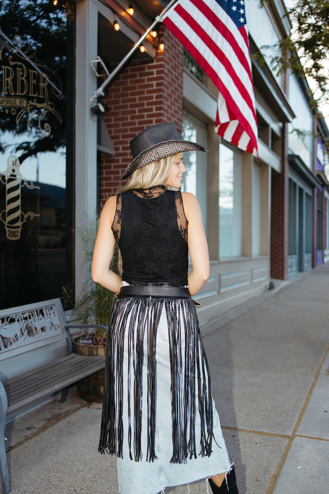 Airy Sleeveless Lace Top