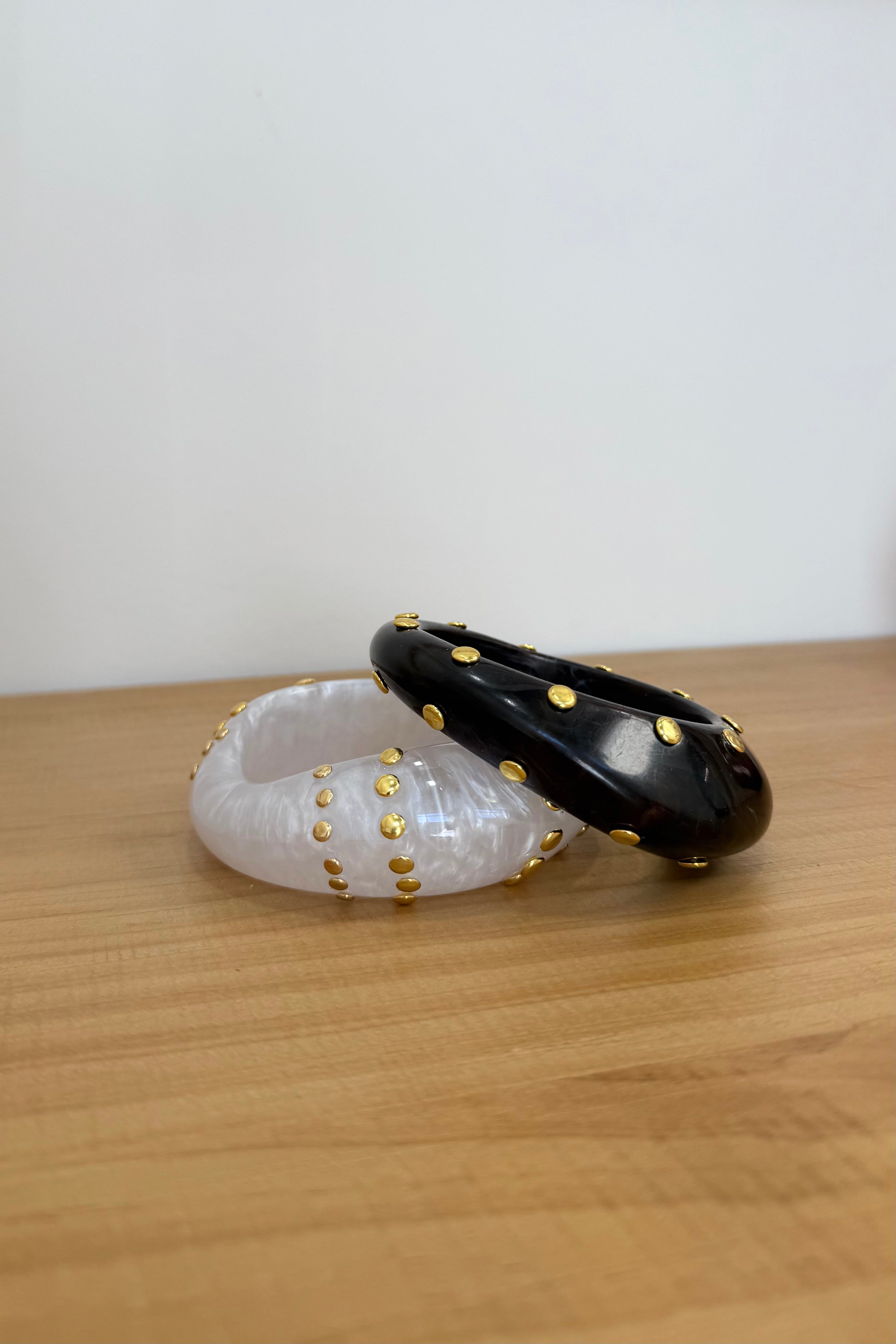 chunky resin bangle gold tone bracelets in two colors