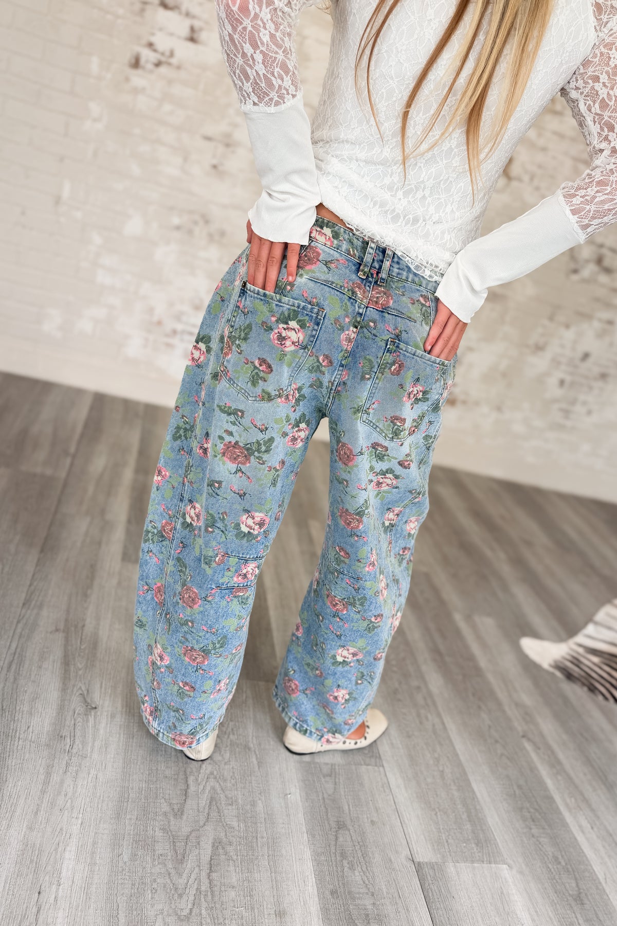 Hold That Thought Floral Barrel Pants