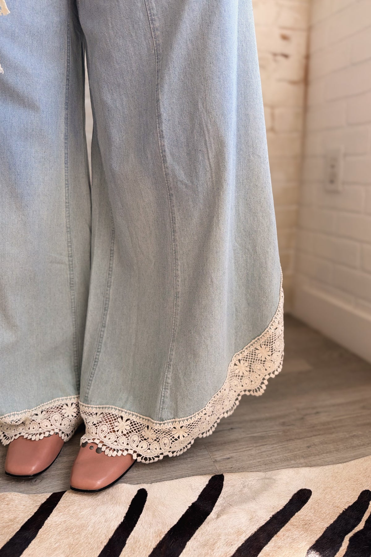Quality Stitch Crochet Lace Jeans