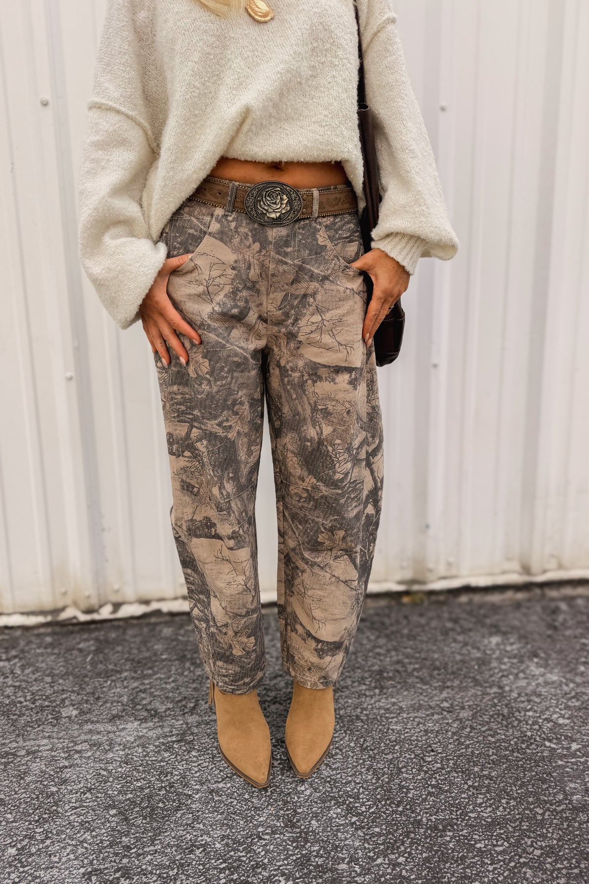 Middle Of Nowhere Camo Barrel Pants