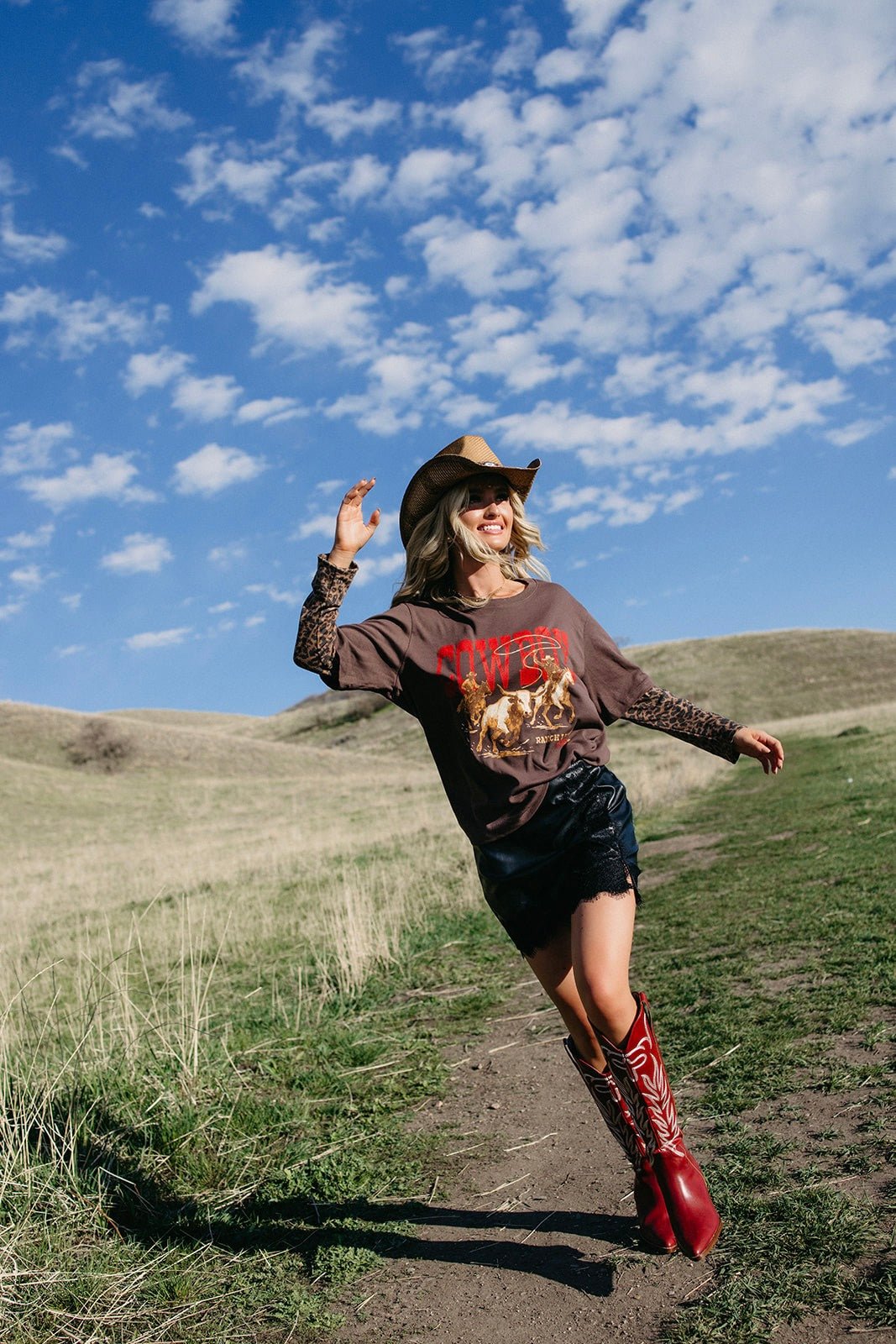 Cowboy Ranch Life, Western Graphic Tee, Lace Sleeve Top, Country Concert Outfit, Boho Western Style, Women's Graphic Tops, Layered Look Shirt, Ranch Life Apparel, rodeo outfit