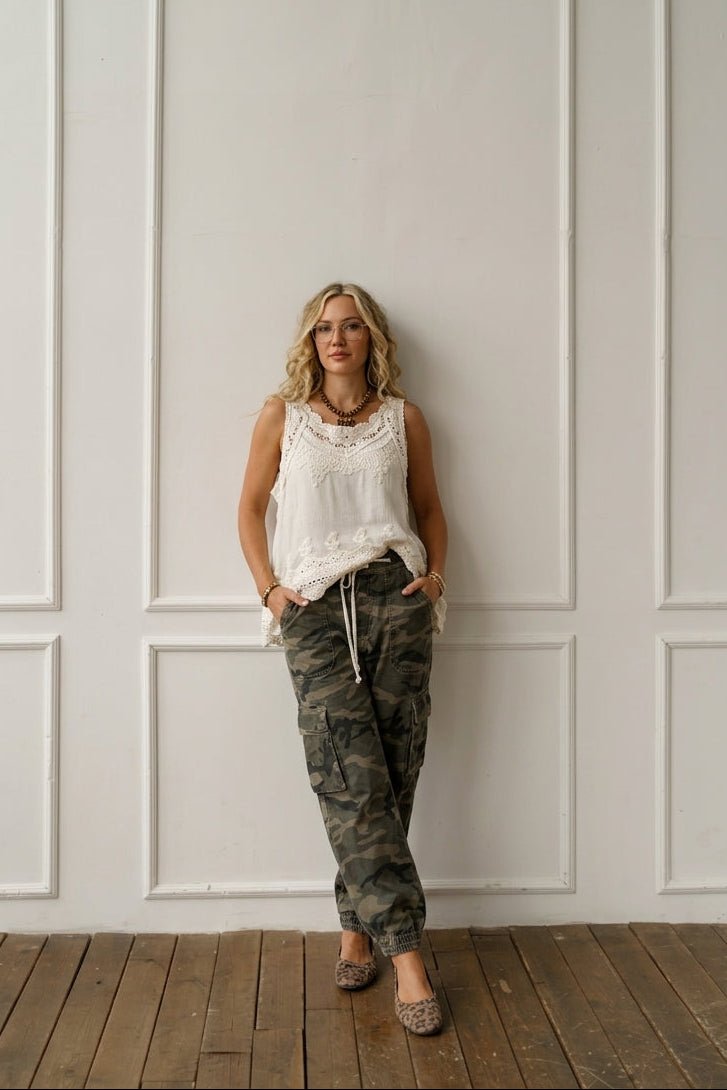 Camo jogger cargo pants with a drawstring waist. Perfect for everyday errands, lunch, etc