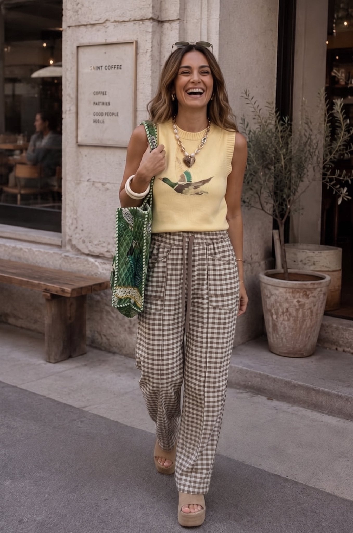 Gingham lounge pants, drawstring elastic waist, front pockets.  Perfect for errands, everyday, or dress it up