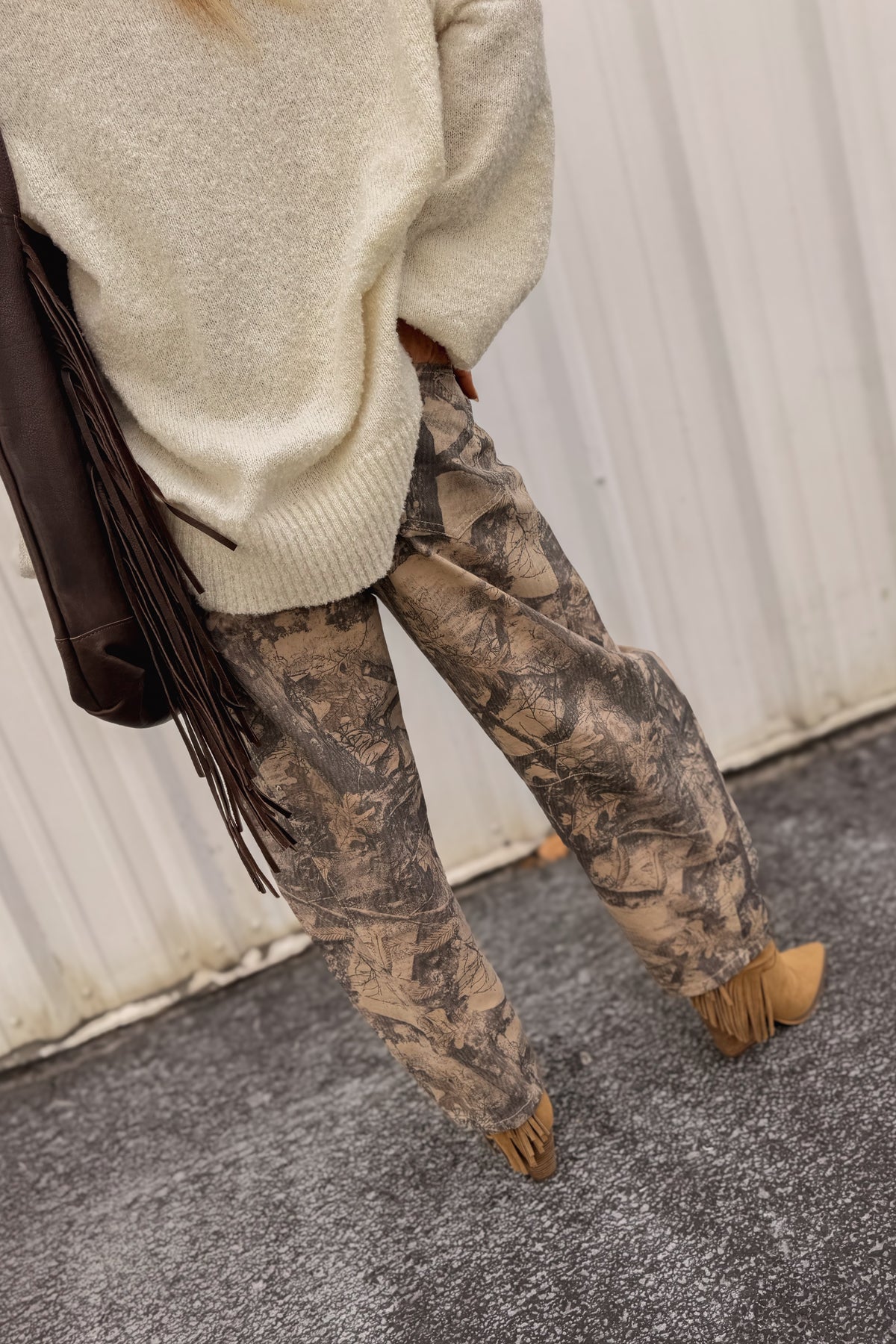 Middle Of Nowhere Camo Barrel Pants