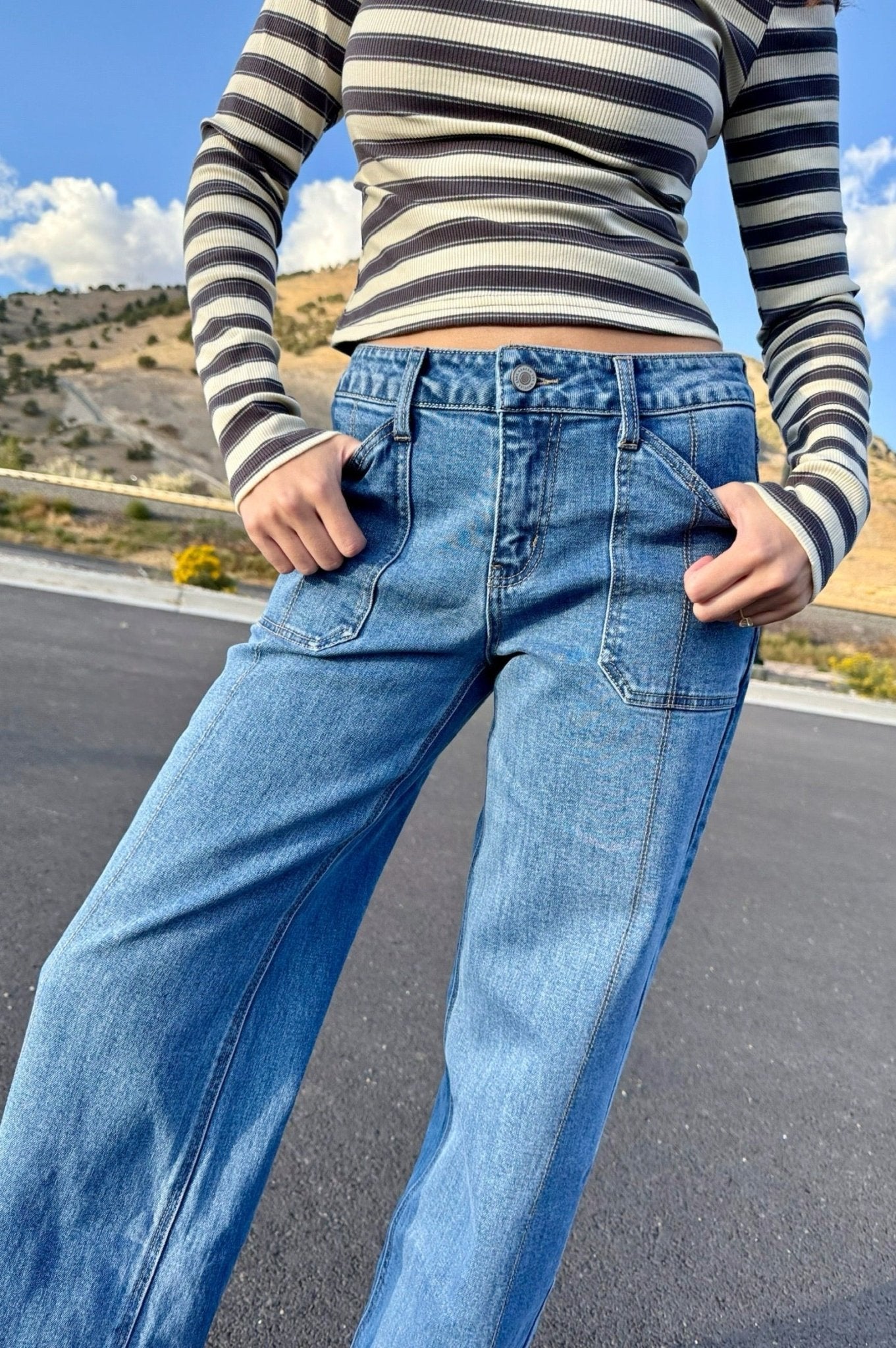 Wide Awake Mid Rise Jeans