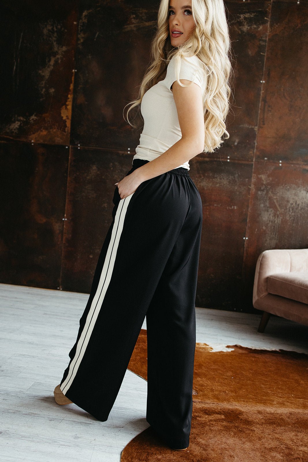 Worn Lines Baggy Pants